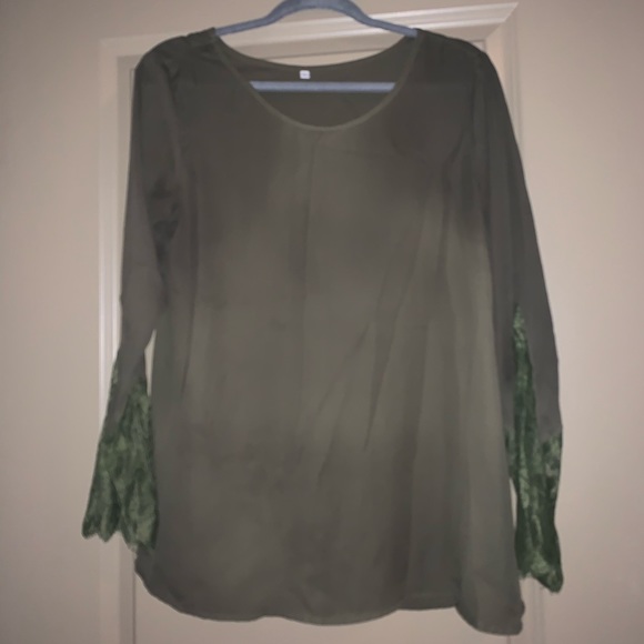 olive top with lace bell sleeve - Picture 1 of 1